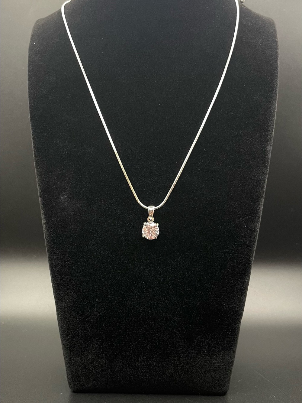 Vintage 2002 Avon solitaire CZ necklace NIB size 16 1/2 with 3 inch extender